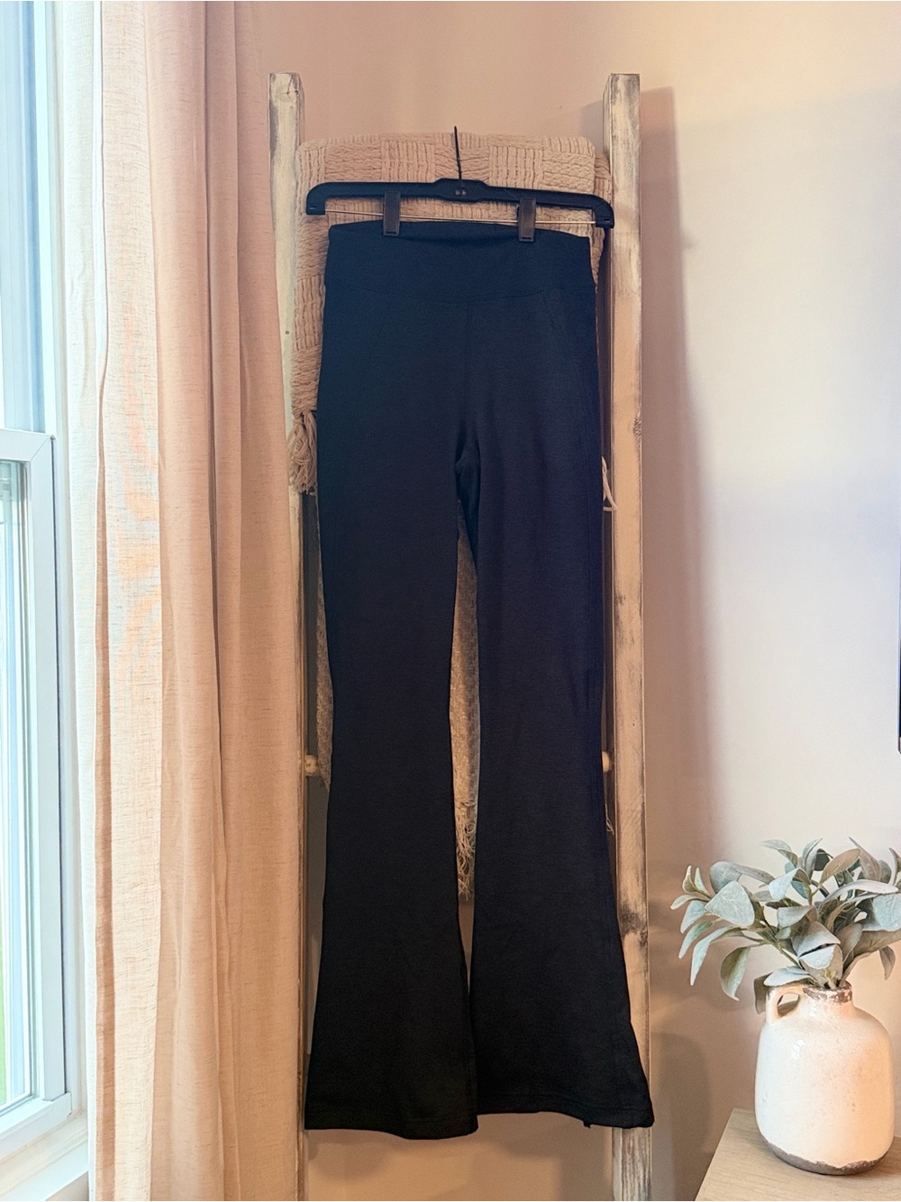 lululemon Softly Sueded Split Hem High-Rise Mini Flare Pants Size 6